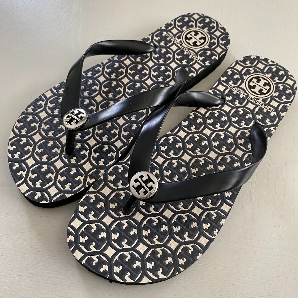NEW Tory Burch Black Black and Cream Patterned Flip Flops Size 7